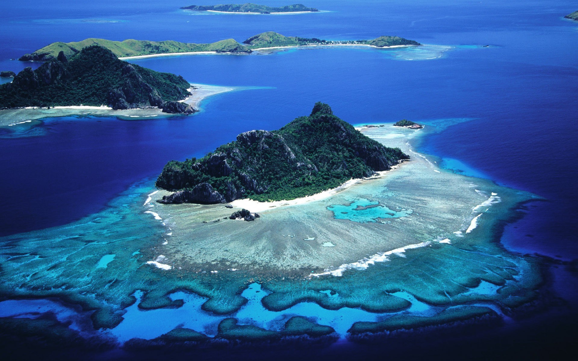 Люди на островах тихого океана. Остров Монурики Фиджи. Остров Вакайя, Фиджи. Галапагосский архипелаг. Вануа Леву Фиджи.